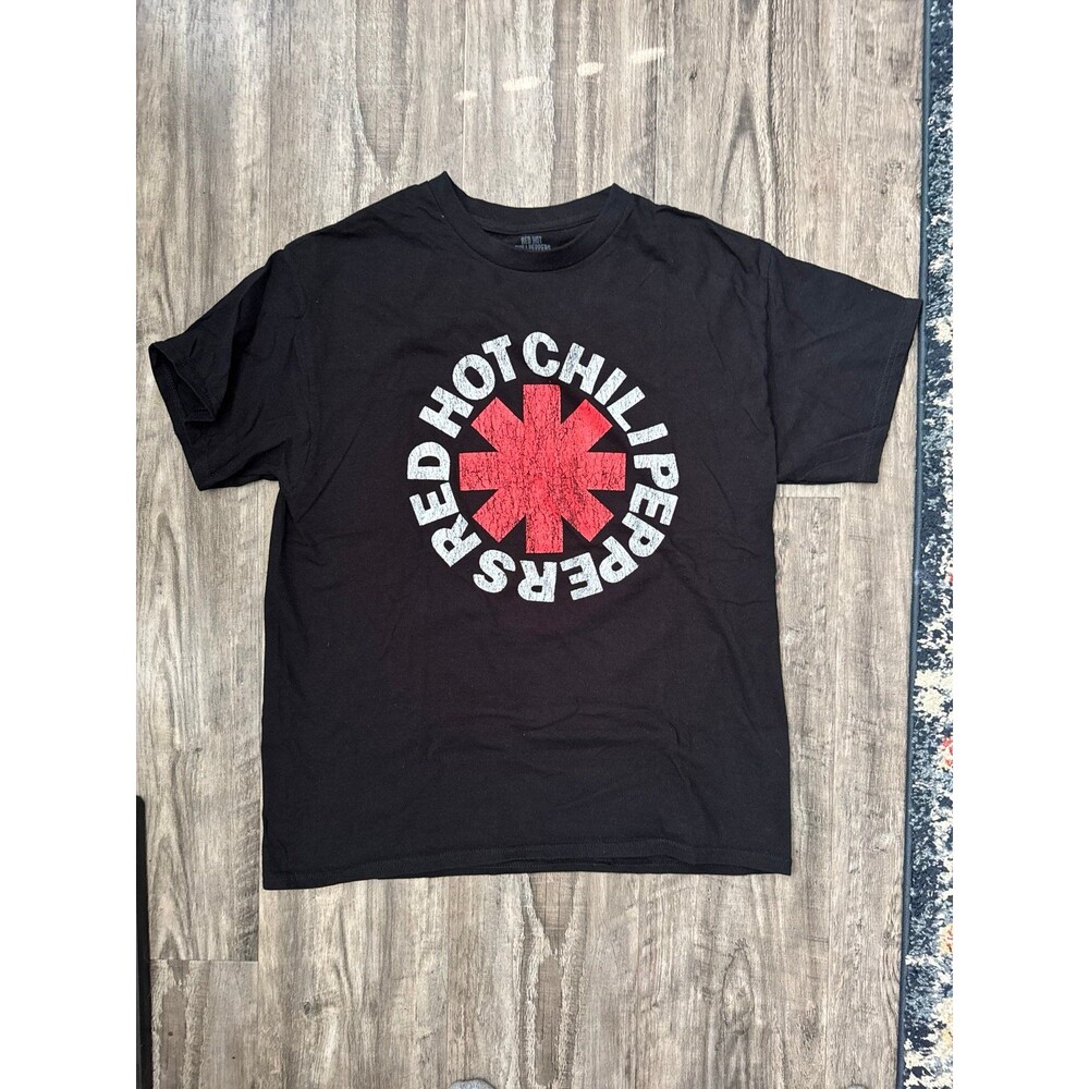Red Hot Chilli Pepper’s T-shirt men’s size large